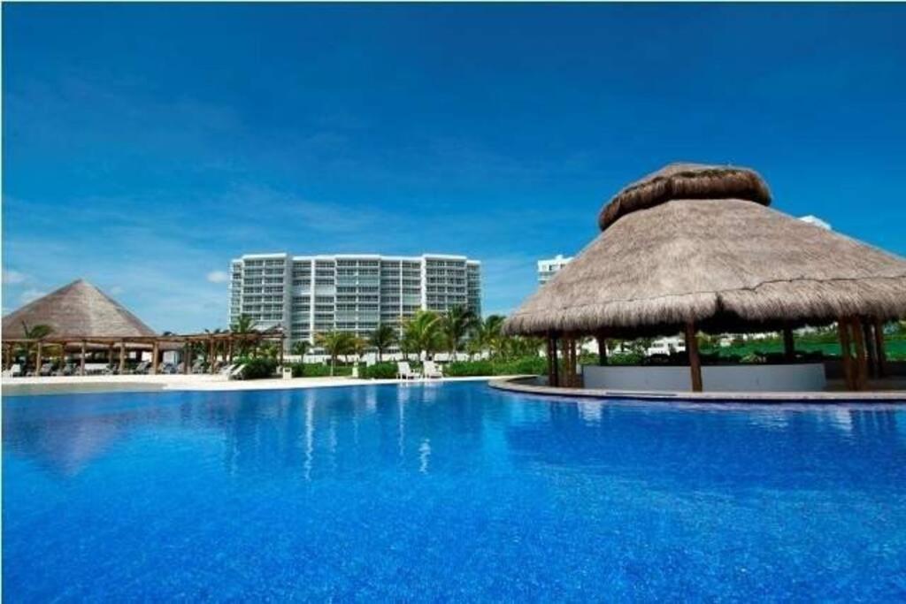 Amara Cancun Beachfront Condo Exterior photo